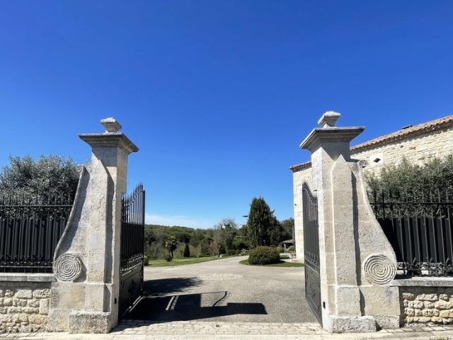 Maison vente à Angoulême, Aignes-et-puypéroux