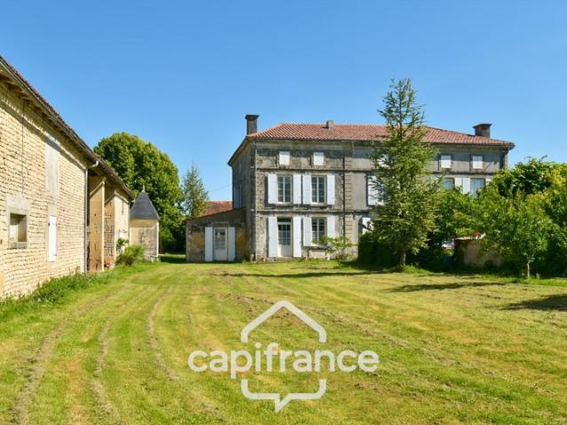 Maison vente à Saint-Jean-d'Angély, Paillé