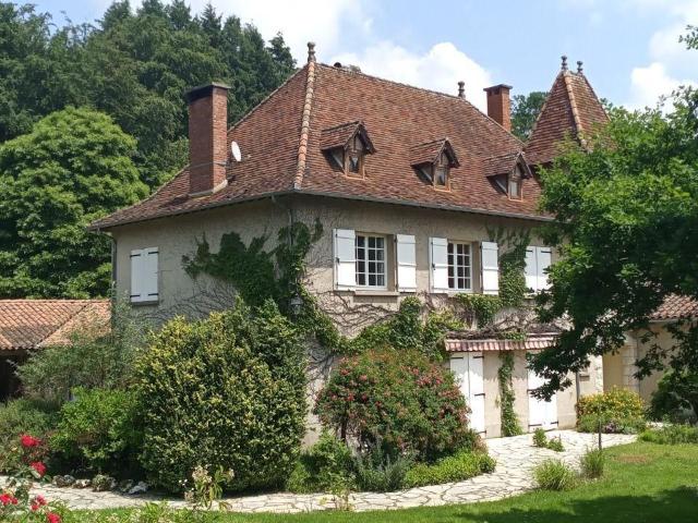 Maison vente à Figeac, Latronquière
