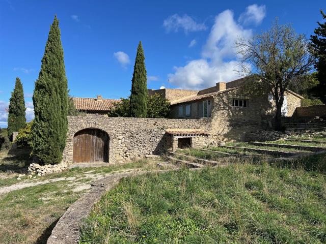 Maison vente à Avignon, Saumane-de-vaucluse