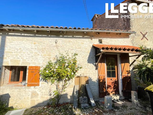 Maison vente à Confolens, Saint-amant-de-boixe