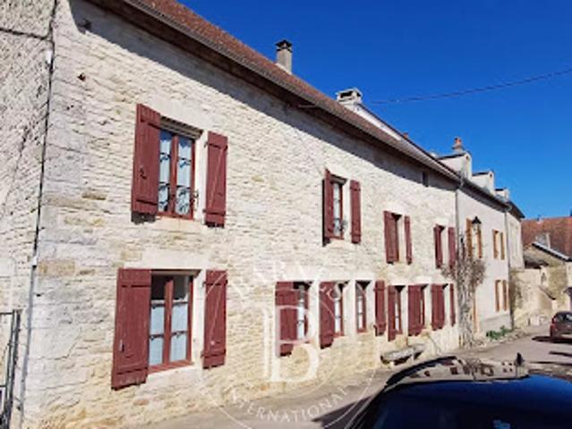 Maison vente à Beaune, Mont-saint-jean