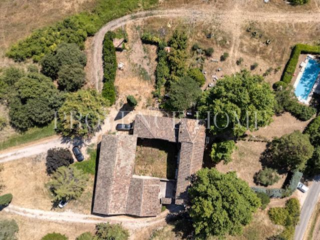 Maison vente à Apt, Lacoste