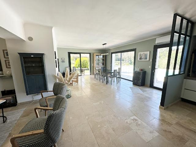 Maison vente à Nîmes, Collias