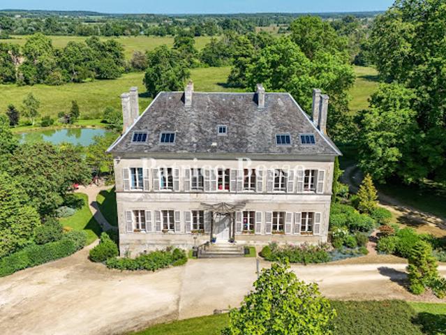 Château vente à Saint-Amand-Montrond, Vallenay