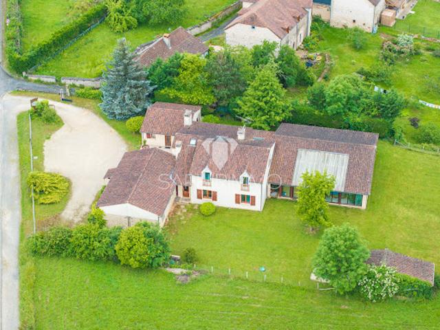 Maison vente à Nontron, Cherveix-cubas