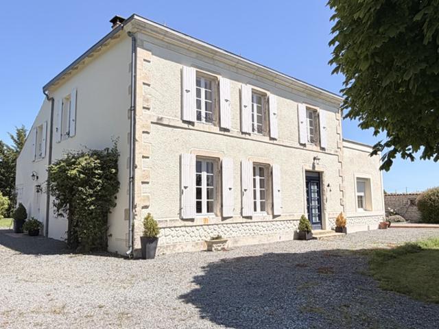 Maison vente à Rochefort, Saint-saturnin-du-bois