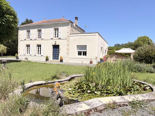 Maison vente à Rochefort, Saint-saturnin-du-bois
