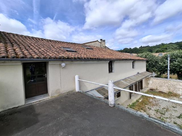 Maison vente à Nontron, Brantôme