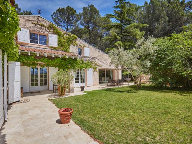 Maison vente à Aix-en-Provence, Châteauneuf-le-rouge