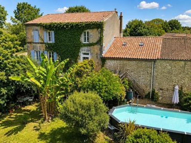 Villa vente à Saint-Jean-d'Angély, Taillebourg