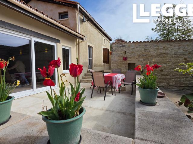 Maison vente à Confolens, Saint-fraigne