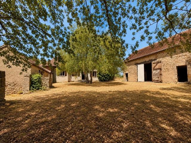 Maison vente à Montluçon, Vallon-en-sully