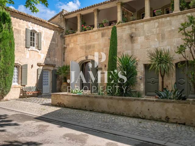 Maison vente à Arles, Paradou