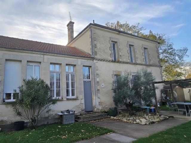 Maison vente à Saint-Jean-d'Angély, Bernay-saint-martin
