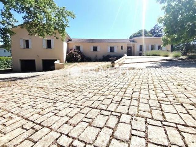 Villa vente à Roumazière-Loubert, Terres-de-Haute-Charente