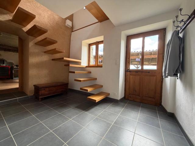 Maison vente à Tournon-sur-Rhône, Nonières