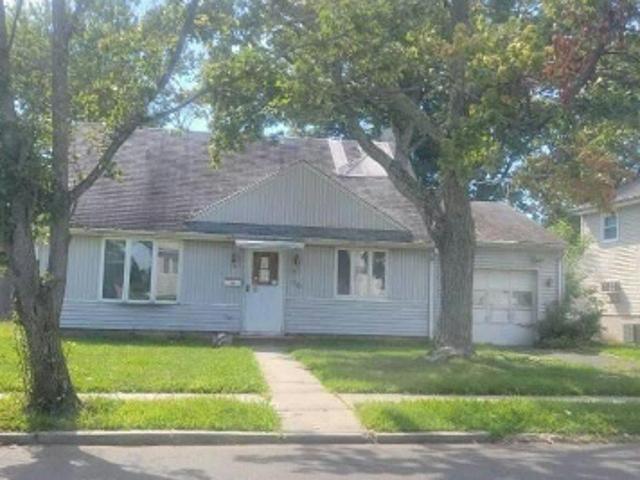 House for sale in Edison, New Jersey