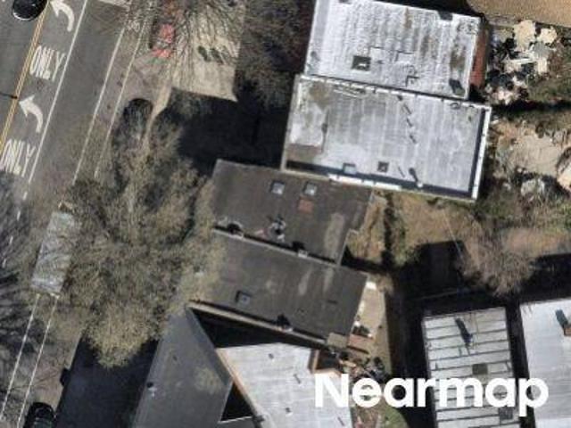 House for sale in The Bronx, Arverne