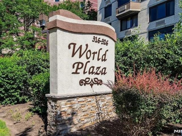 Condo for sale in Hackensack, New Jersey