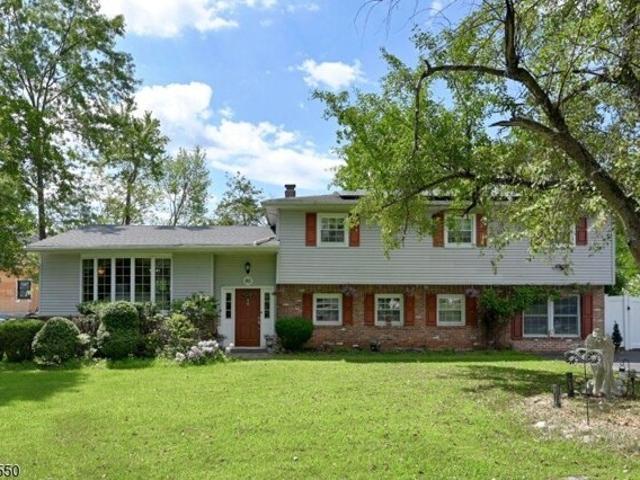 House for sale in Hillsdale