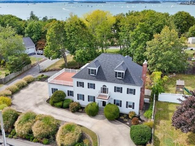 House for sale in Nantasket Beach, Hull