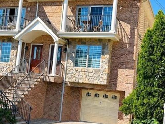 House for sale in Fairview, New Jersey
