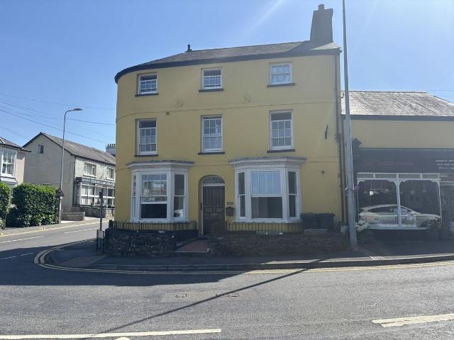 Studio for rent in Llandeilo, Wales