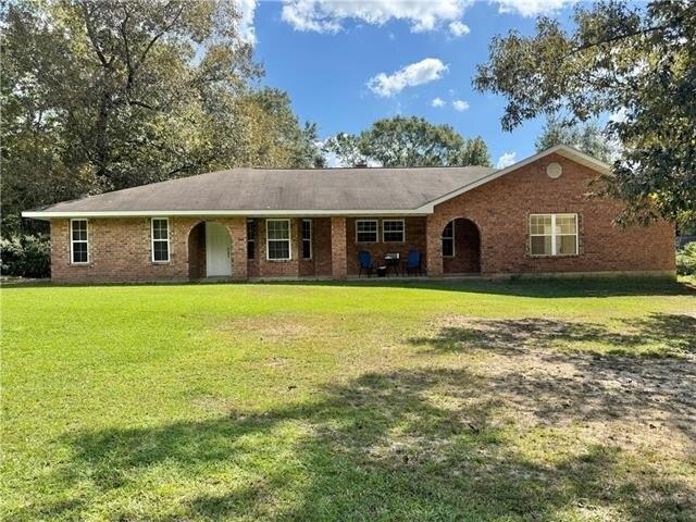 House for sale in Dry Prong, Louisiana