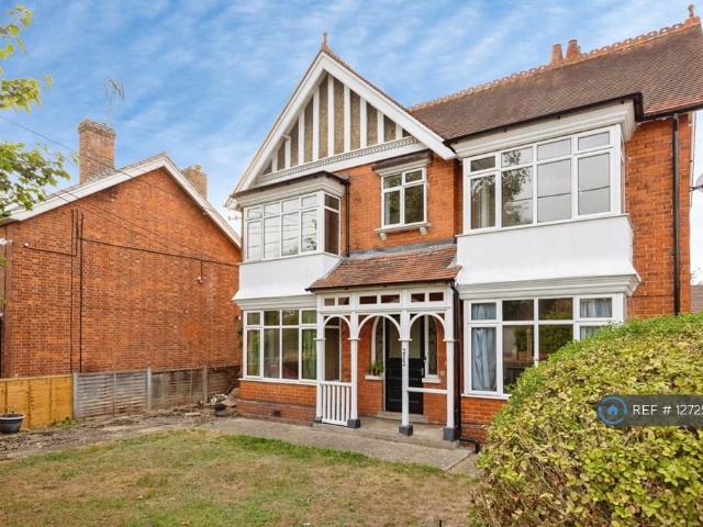 Apartment for rent in Farnborough Empress, Rushmoor