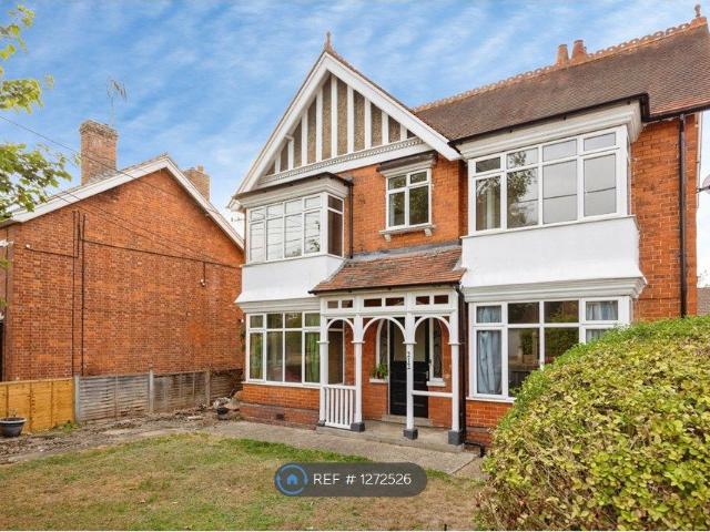 Apartment for rent in Farnborough Empress, Rushmoor