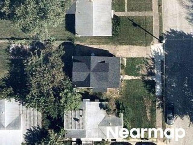 House for sale in Wood River, Madison County