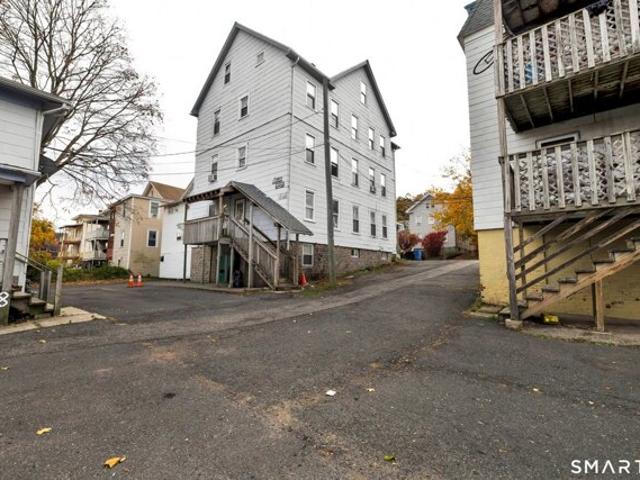 House for sale in City Hall–Monument Historic District, New Britain
