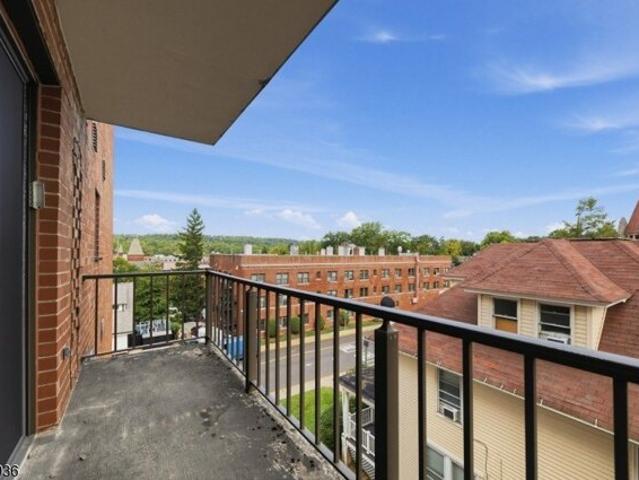 Condo for sale in Academy Heights, South Orange