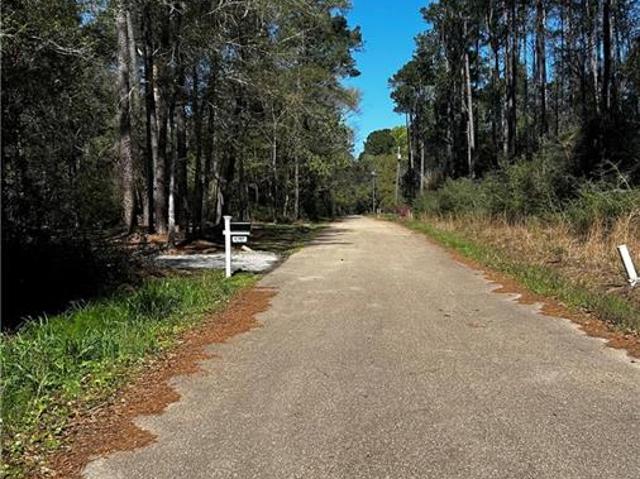 Land for sale in Lacombe, Louisiana