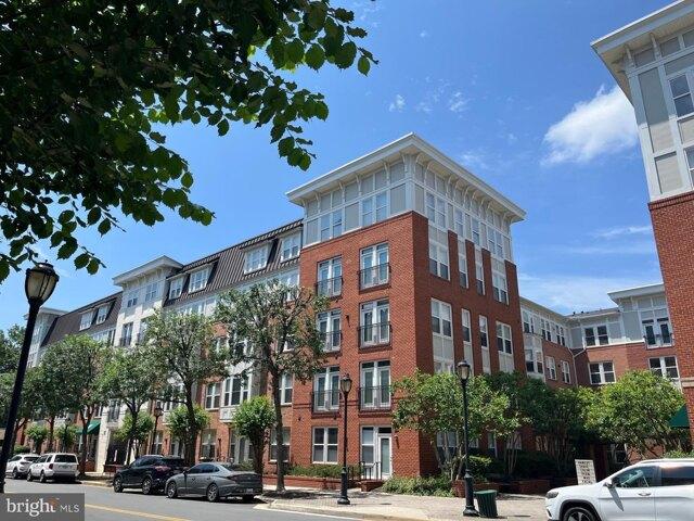 Condo for sale in Fairfax