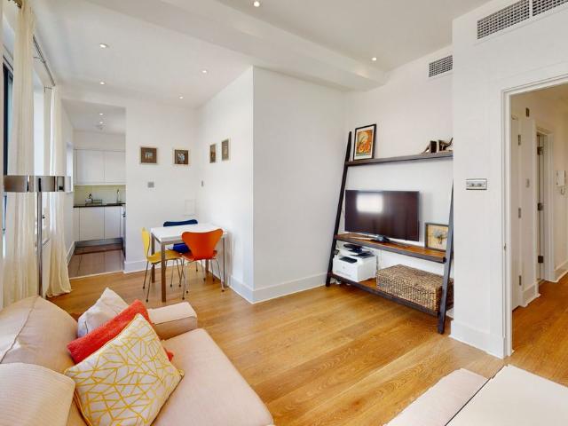 House for rent in Aldgate, Lyons