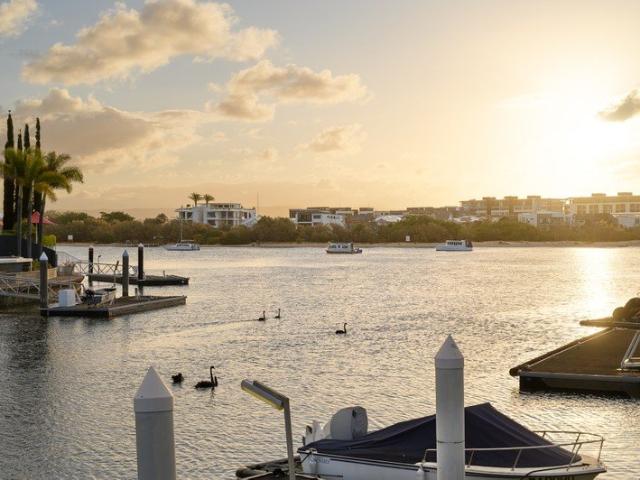 House for sale in Paradise Point, Gold Coast City