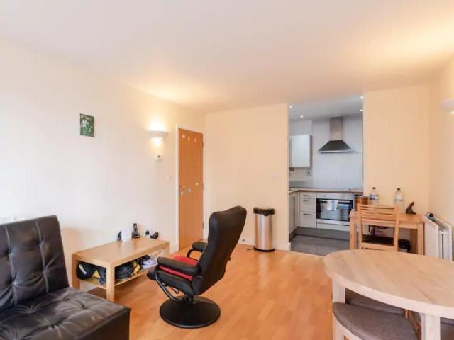 Apartment for rent in Virginia Quay, Blackwall