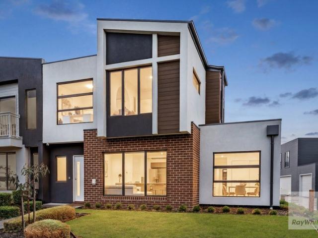 Townhouse for sale in Camerons Creek, Victoria