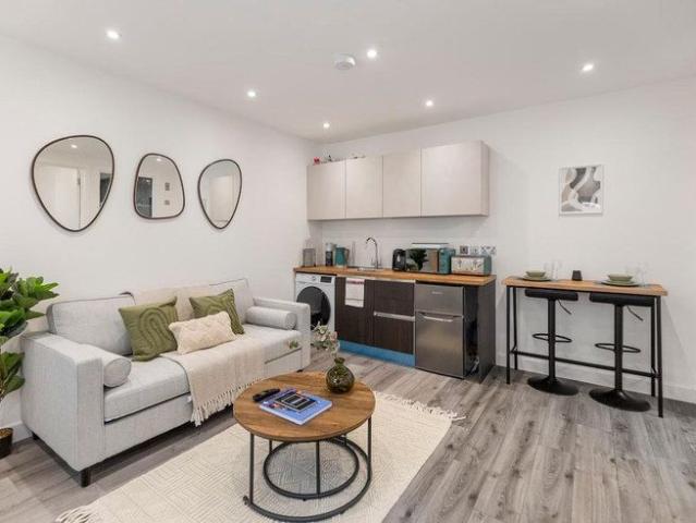 Studio for rent in Dollis Hill, Isle Of Man