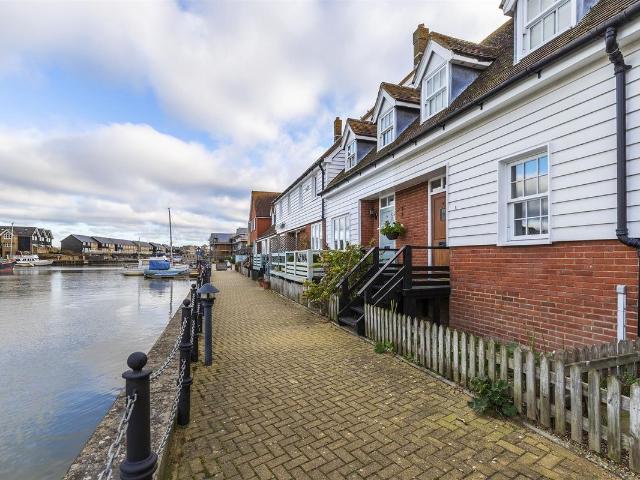 House for rent in Oad Street, Kent