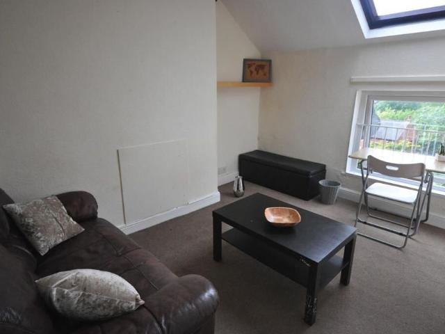 House for rent in Woodhouse, West Yorkshire