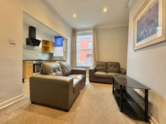 House for rent in Woodhouse, West Yorkshire