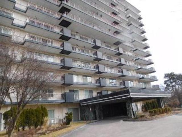 Condo for sale in Southfield Condo for sale in Southfield