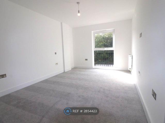 Apartment for rent in Stone, Monks Orchard