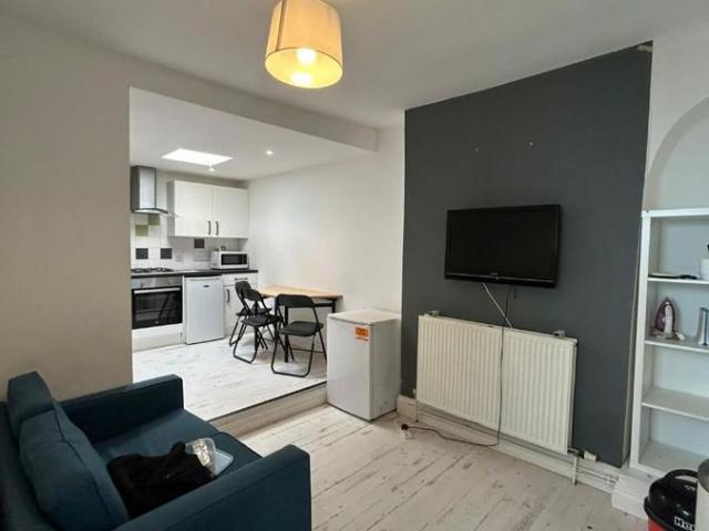 Apartment for rent in Greenbank, Plymouth