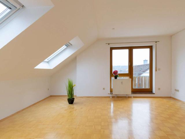 Dachgeschosswohnung kaufen in Baden-Württemberg