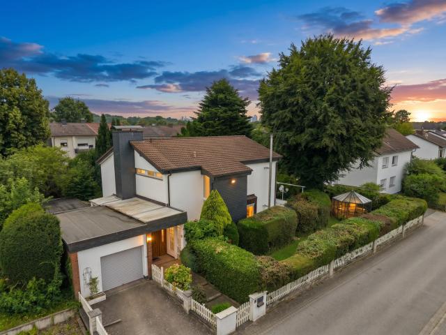 Haus kaufen in Schwalbach, Hessen