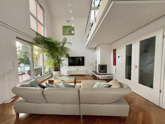 Dachgeschosswohnung kaufen in Stadelheim, München